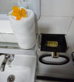 Hôtel Le Pousse Pousse